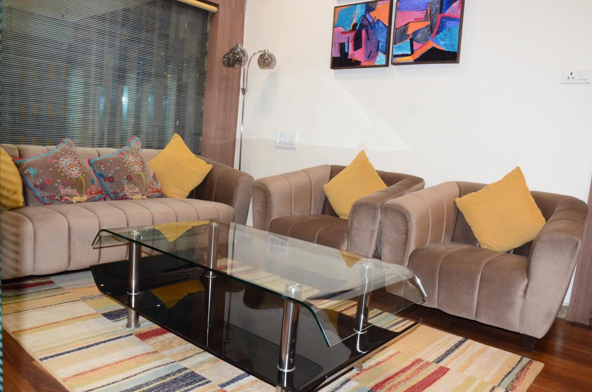 Crytsal Residency Hotel รานจี ภายนอก รูปภาพ